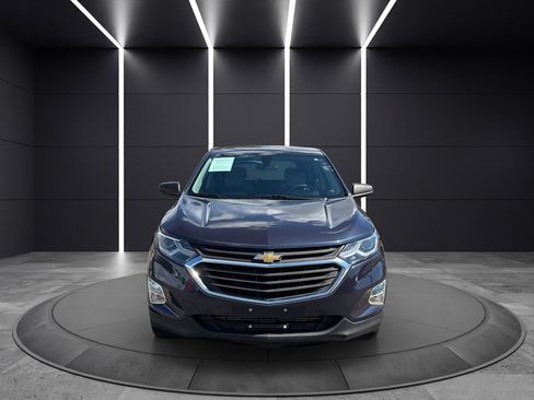Used 2019 Chevrolet Equinox LS FWD image 2