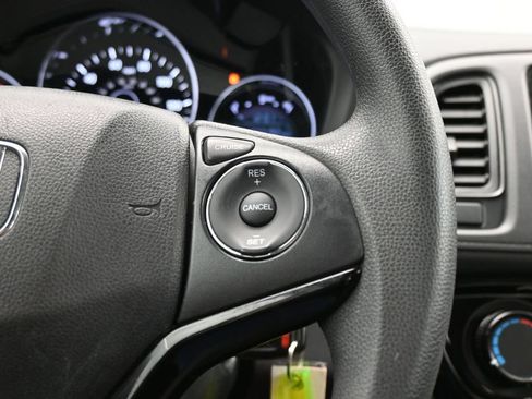 Certified 2022 Honda HR-V LX image 48