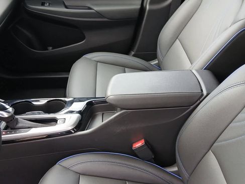 Used 2025 Buick Envista Sport Touring FWD image 20