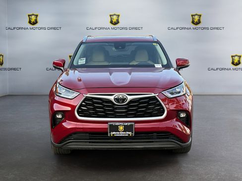 Used 2021 Toyota Highlander XLE image 8