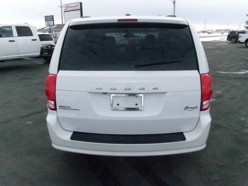 Used 2018 Dodge Grand Caravan SXT w/ Driver Convenience Group image 7