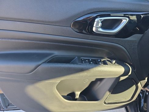 New 2026 Jeep Compass Latitude AWD/4WD image 15
