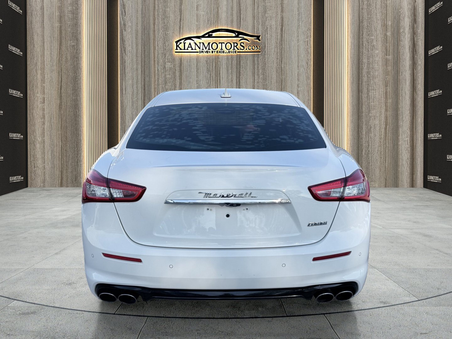 Used 2018 Maserati Ghibli RWD image 7