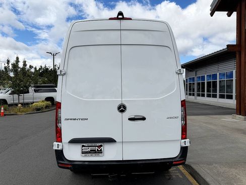Used 2023 Mercedes-Benz Sprinter 2500 w/ Parking Package image 10
