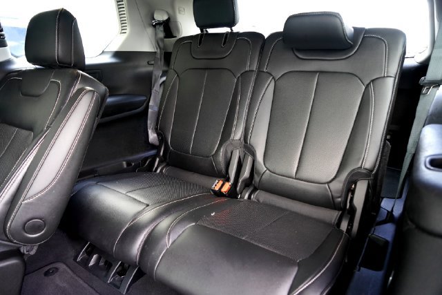Used 2023 Jeep Grand Cherokee L Limited w/ Luxury Tech Group II RWD image 30
