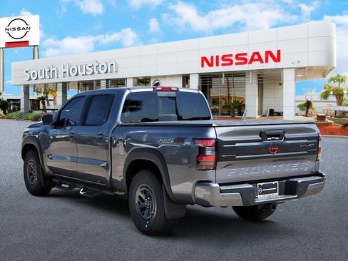 New 2026 Nissan Frontier PRO-4X w/ Pro-4x Convenience Package image 3