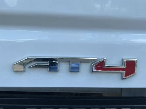 Used 2024 GMC Sierra 2500 AT4 w/ AT4 Premium Plus Package AWD/4WD image 34