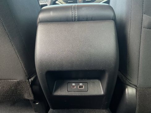 Used 2025 Nissan Altima 2.5 SV FWD image 12
