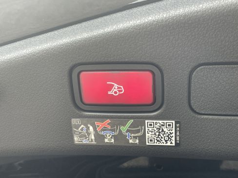 New 2026 Mercedes-Benz CLE 300 4MATIC Cabriolet image 19