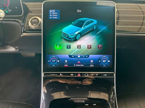 Used 2022 Mercedes-Benz S 580 4MATIC Sedan w/ AMG Line Package image 28