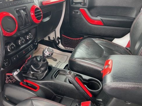 Used 2018 Jeep Wrangler Rubicon image 27