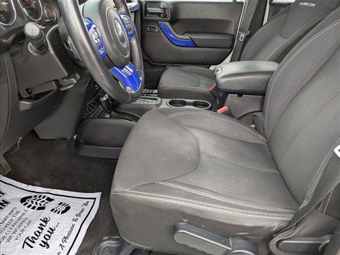 Used 2014 Jeep Wrangler Unlimited Rubicon w/ Connectivity Group AWD/4WD image 15