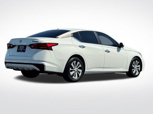 Used 2019 Nissan Altima 2.5 S FWD image 12