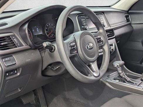 Used 2016 Kia Optima LX image 10