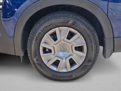 Used 2025 Nissan Kicks S w/ Interior Electronics Package FWD image 14