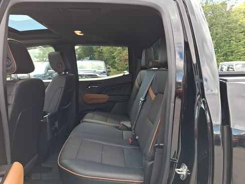 Certified 2024 GMC Canyon AT4 w/ Canyon Safety Plus Package AWD/4WD image 10