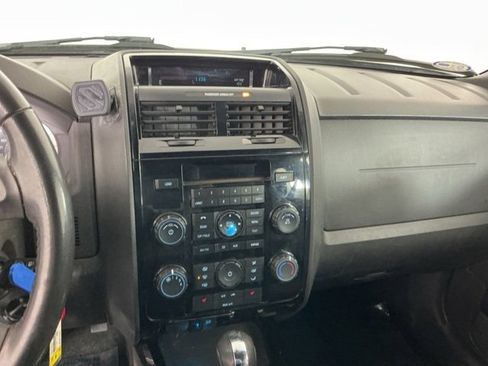Used 2011 Ford Escape Limited image 17