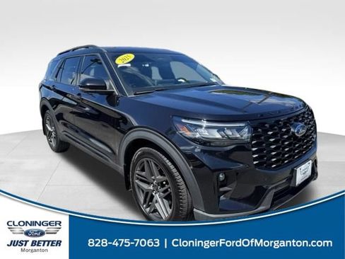 Used 2025 Ford Explorer ST AWD/4WD image 1