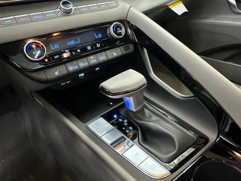 New 2025 Hyundai Elantra SEL w/ Cargo Package image 31