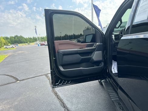 Used 2022 Ford F150 Lariat w/ Equipment Group 502A High AWD/4WD image 20