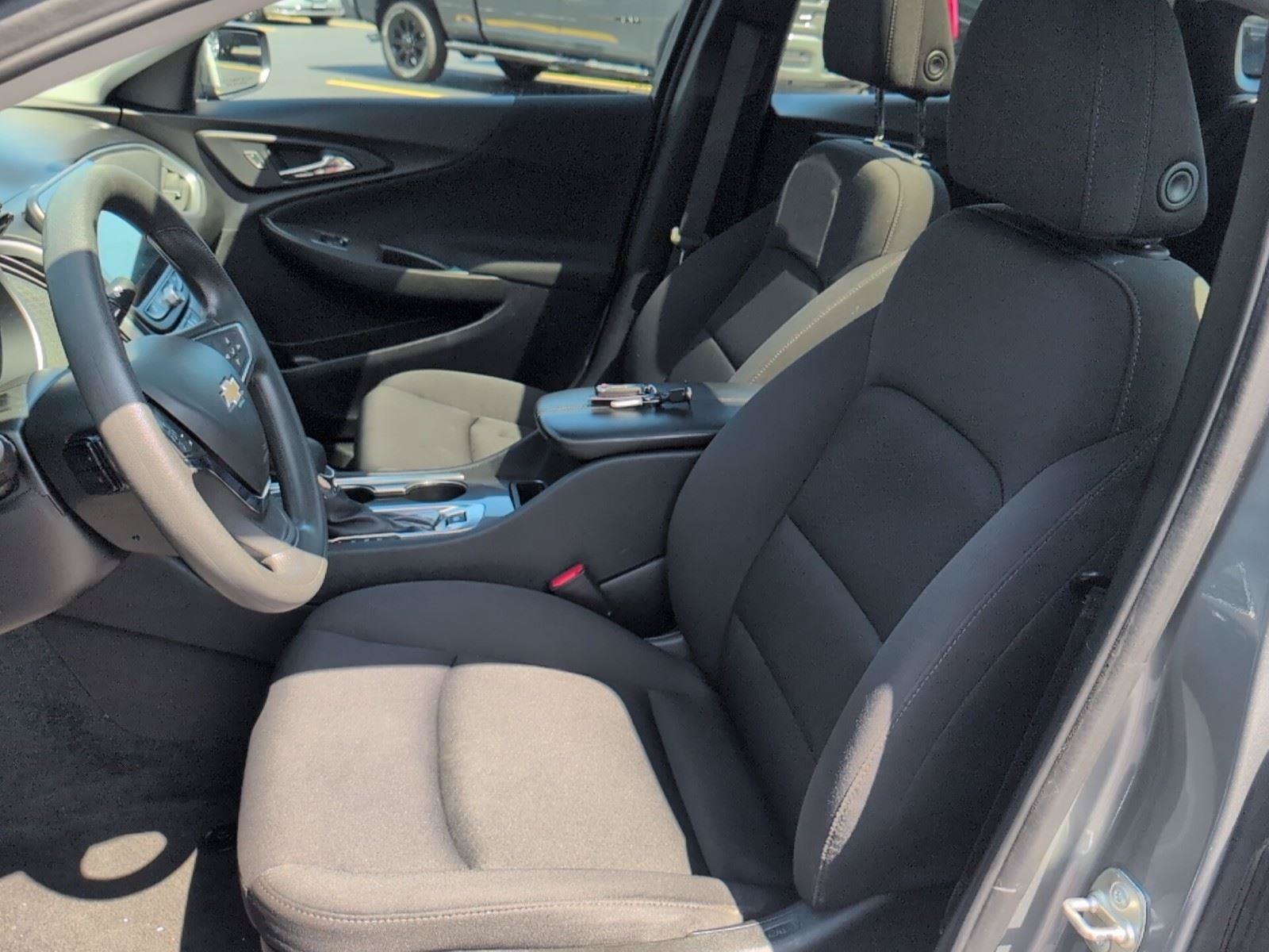 Used 2024 Chevrolet Malibu LT FWD image 17