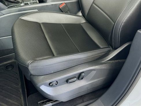 Used 2023 Volkswagen Atlas Cross Sport SE image 20