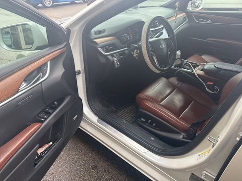 Used 2016 Cadillac XTS Luxury w/ Driver Awareness Package image 10