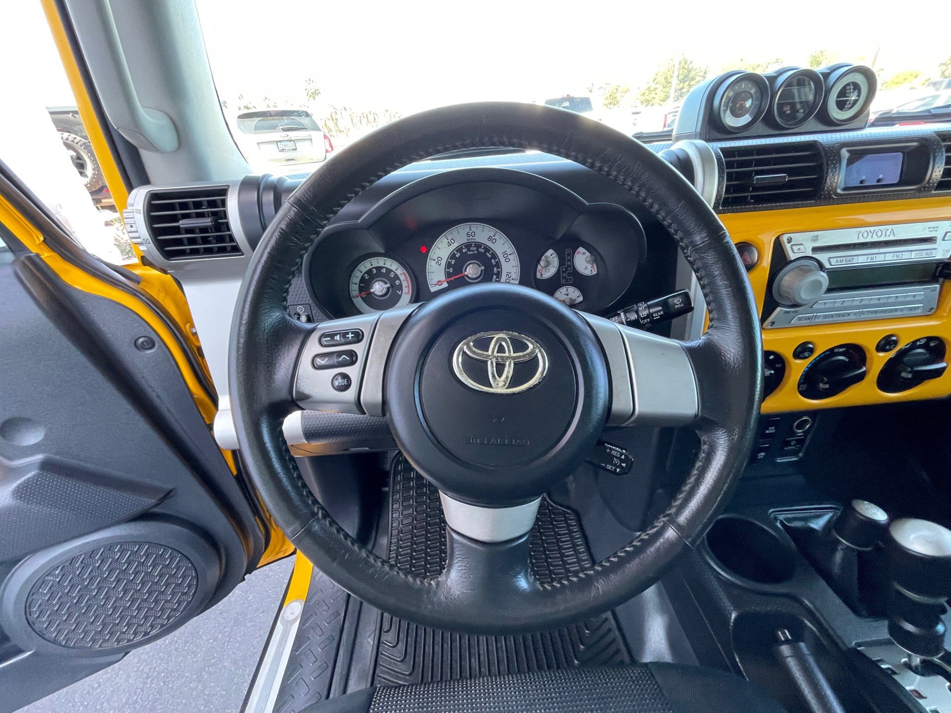 Used 2007 Toyota FJ Cruiser 4WD image 16
