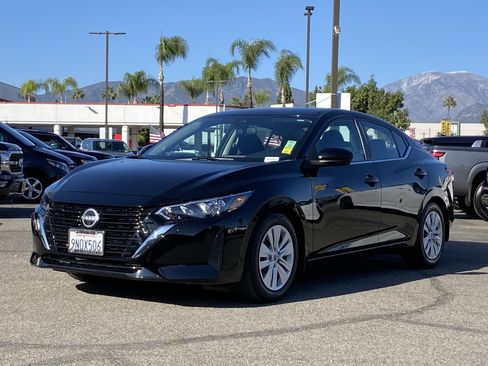 Used 2024 Nissan Sentra S image 7