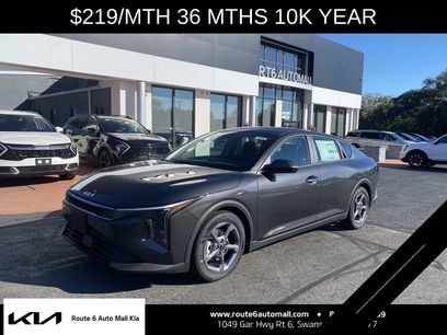 New 2025 Kia K4 LXS