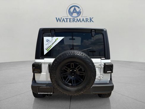 Used 2019 Jeep Wrangler Sport AWD/4WD image 4