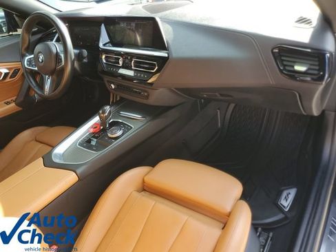 Used 2022 BMW Z4 M40i w/ Premium Package RWD image 10