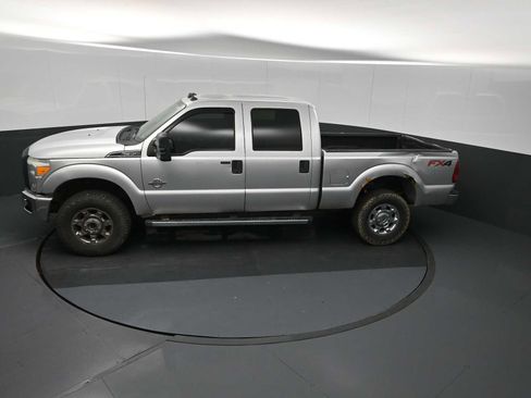 Used 2015 Ford F350 XLT w/ XLT Premium Package image 13