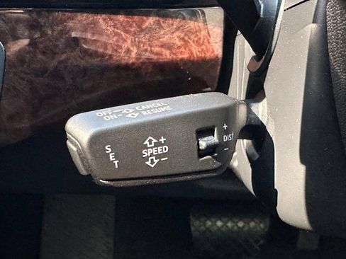 Used 2017 Audi Q7 3.0T Prestige image 48