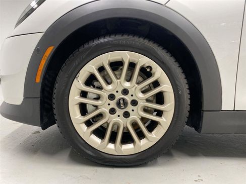 Certified 2025 MINI Cooper S image 23