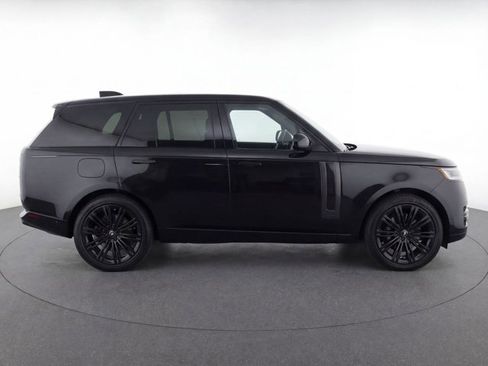 Used 2025 Land Rover Range Rover SE image 8