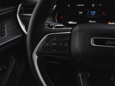 New 2025 Jeep Grand Cherokee Limited image 20