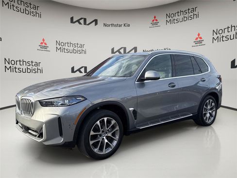 Used 2024 BMW X5 xDrive40i AWD/4WD image 1