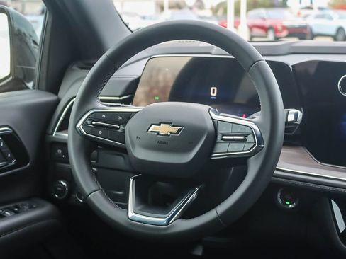 New 2026 Chevrolet Suburban LS image 14