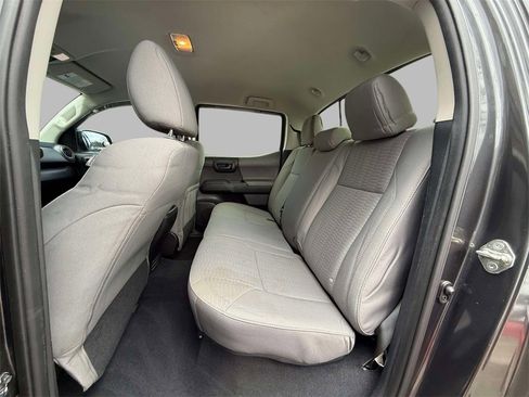 Used 2018 Toyota Tacoma SR w/ SR Convenience Package image 18