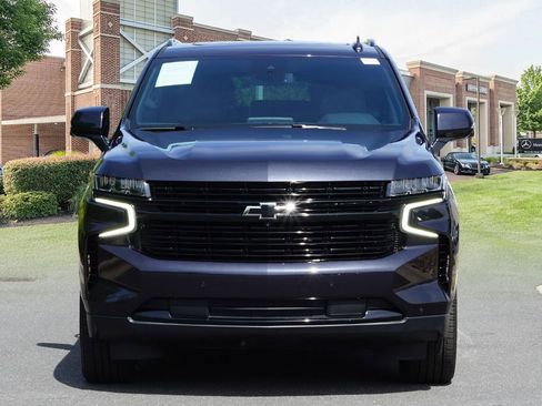 Used 2024 Chevrolet Suburban RST w/ Luxury Package AWD/4WD image 2