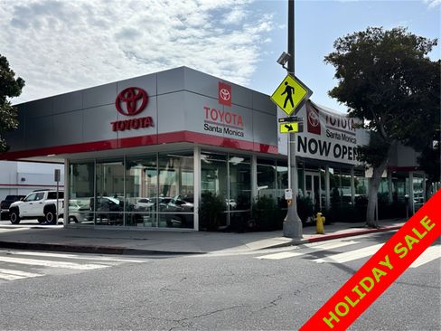 Used 2018 Toyota Prius Two image 32