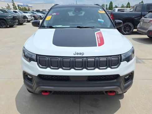 Used 2022 Jeep Compass Trailhawk w/ Trailhawk Convenience Group AWD/4WD image 8