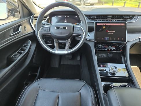 Used 2023 Jeep Grand Cherokee L Limited AWD/4WD image 14