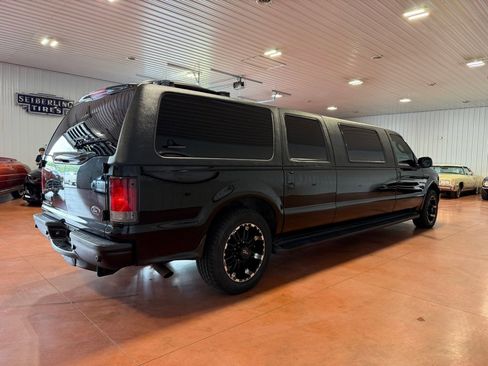 Used 2005 Ford Excursion XLS RWD image 8