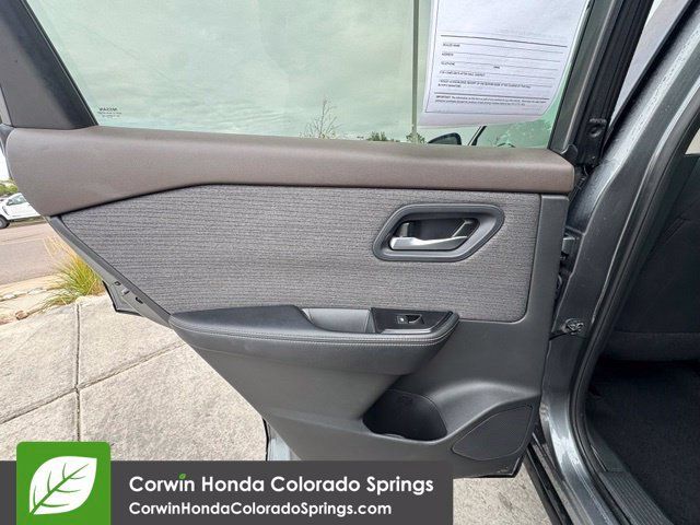 Used 2023 Nissan Rogue SV AWD/4WD image 27
