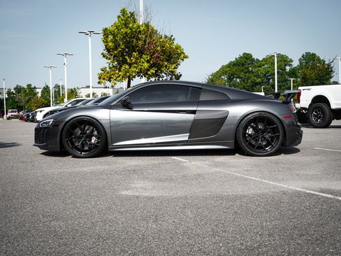 Used 2018 Audi R8 V10 plus AWD/4WD image 7