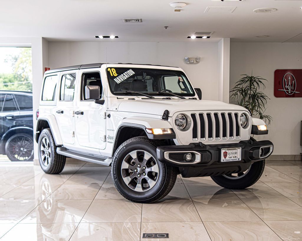 Used 2018 Jeep Wrangler Unlimited Sahara w/ Dual Top Group AWD/4WD image 5