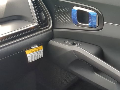 New 2026 Kia Sorento LX image 14