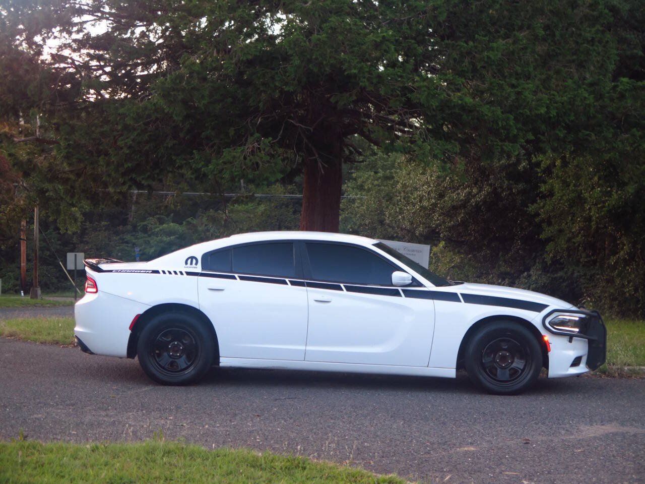 Used 2015 Dodge Charger SE w/ Popular Equipment Group RWD image 5